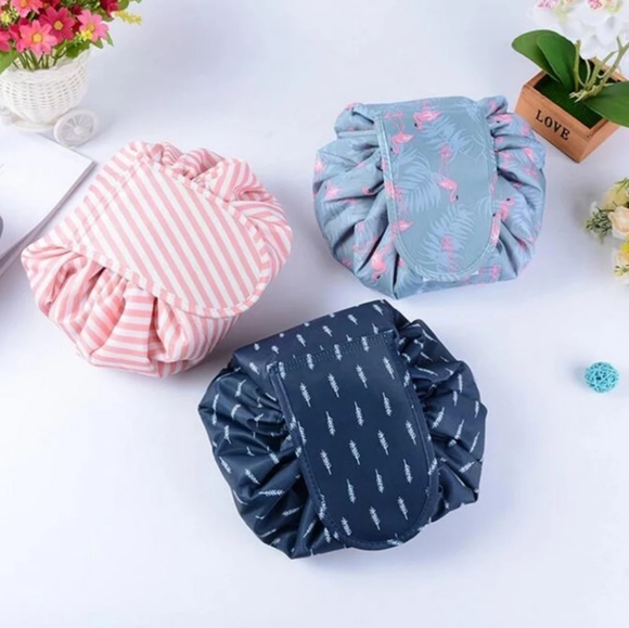 Makeup Travel Bag Foldable - Picture 3 of 6